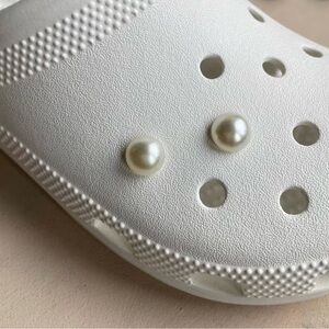 20 Pieces White Faux Pearl Shoe Charms